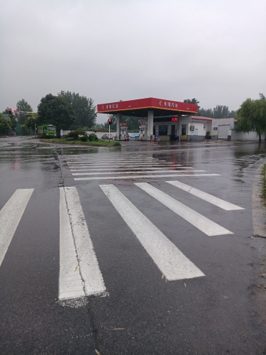 开隆石油加油站(凤山中心小学北)