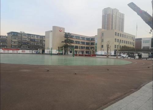 友谊大街小学