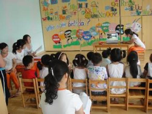 蓝天幼儿园(民心大街)