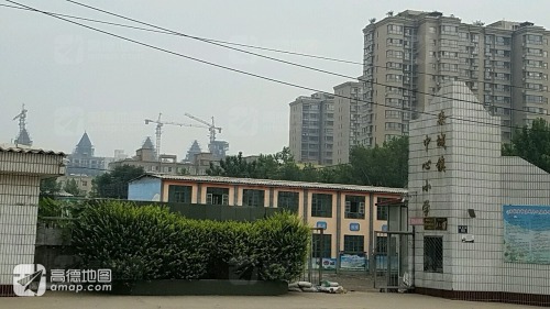 栾城镇中心小学