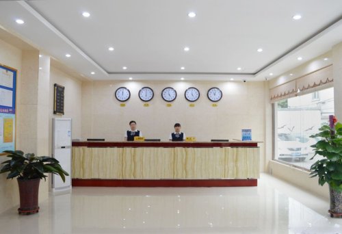 钢怡酒店