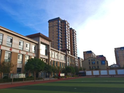 鹿泉区获鹿镇北新城小学