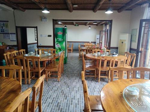 西柏坡老房东饭店