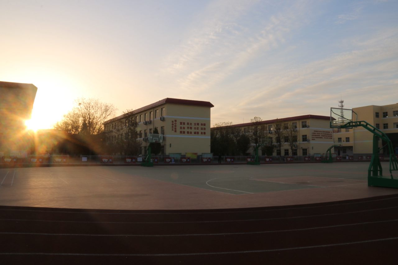栾城区第三中学