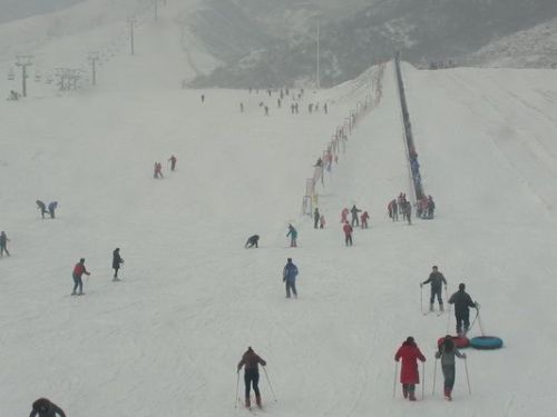 西柏坡温泉滑雪场(暂停营业)