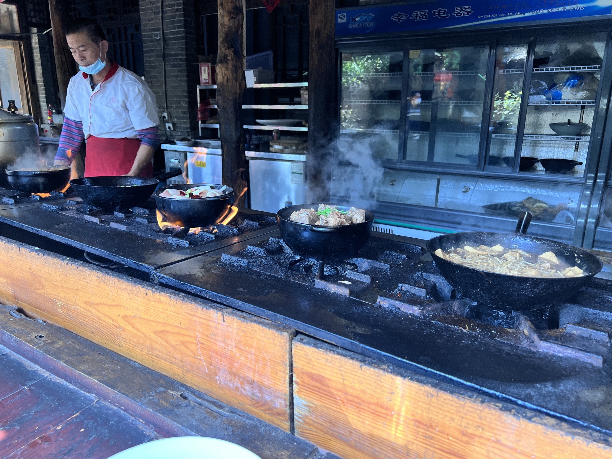 老院子美食村(翔萃路店)