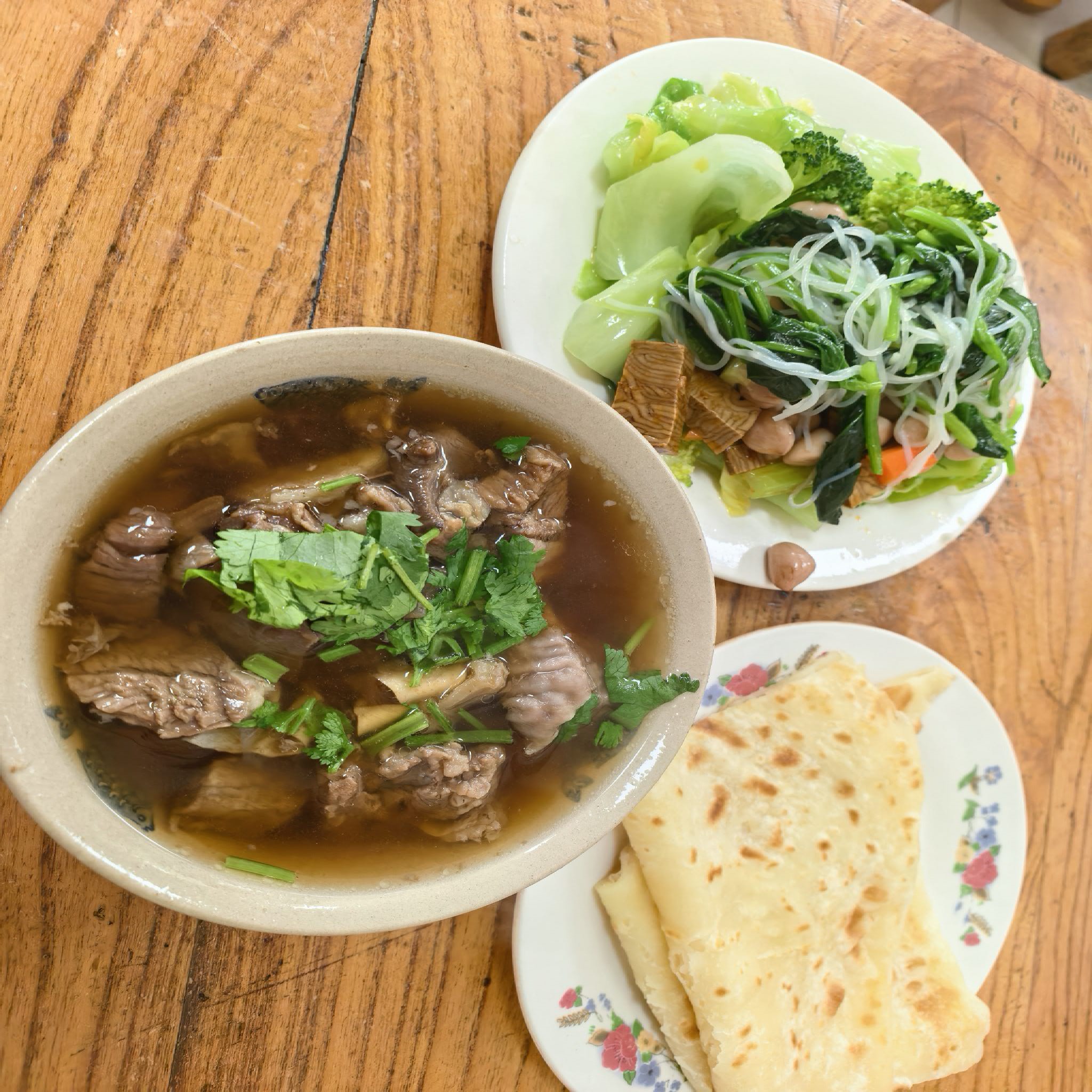 伊顺饭店(鹿泉店)