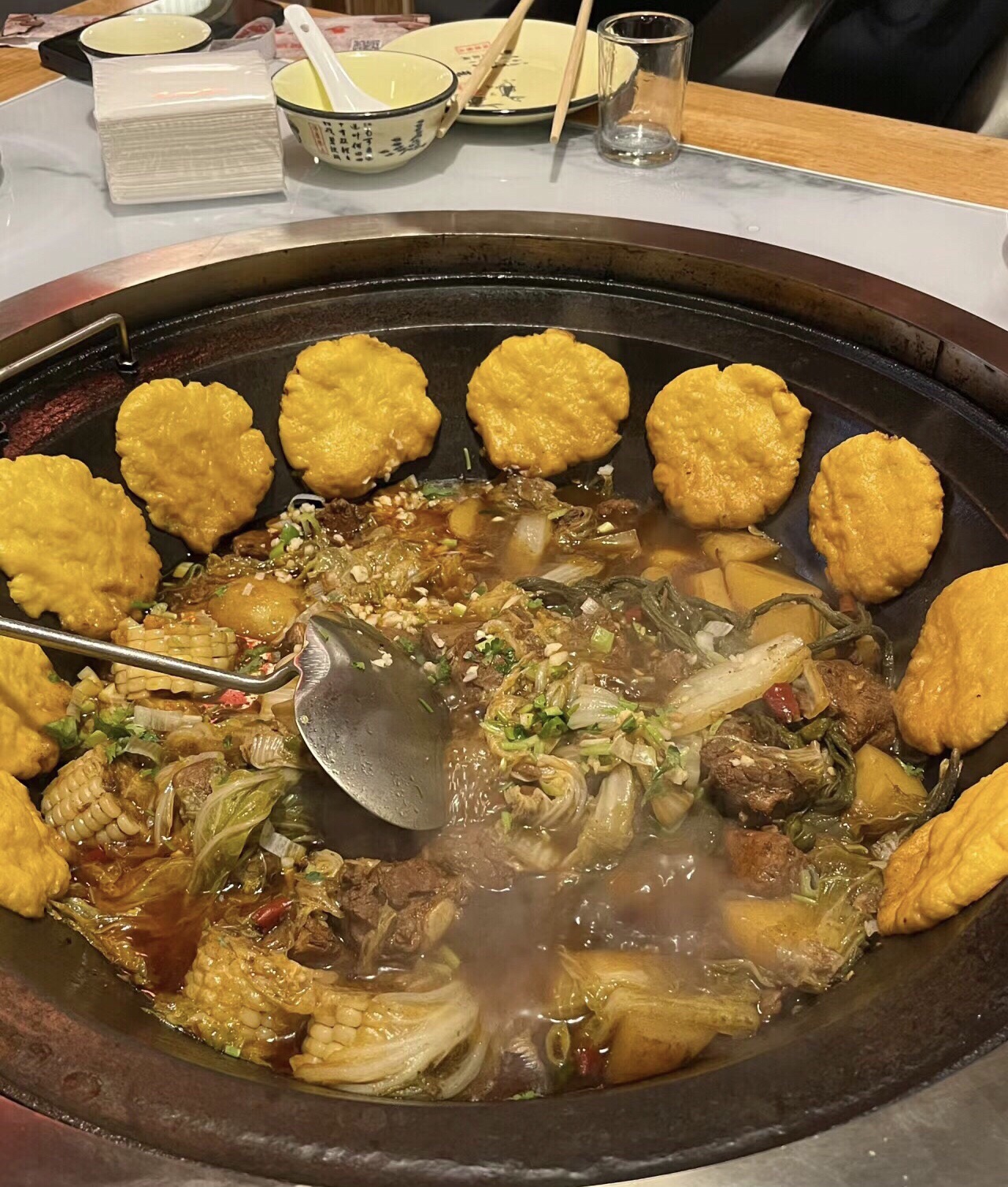钟鼎轩木火铁锅炖