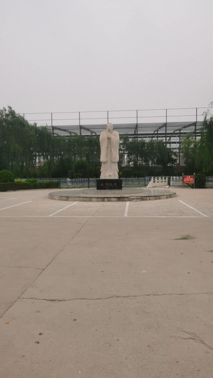 宁晋县贾家口镇黄儿营西村小学