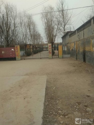 梁村中心小学