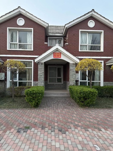 白鹿温泉山顶联排别墅