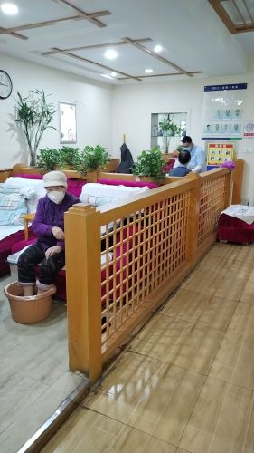 彭世修脚采耳宁安路店
