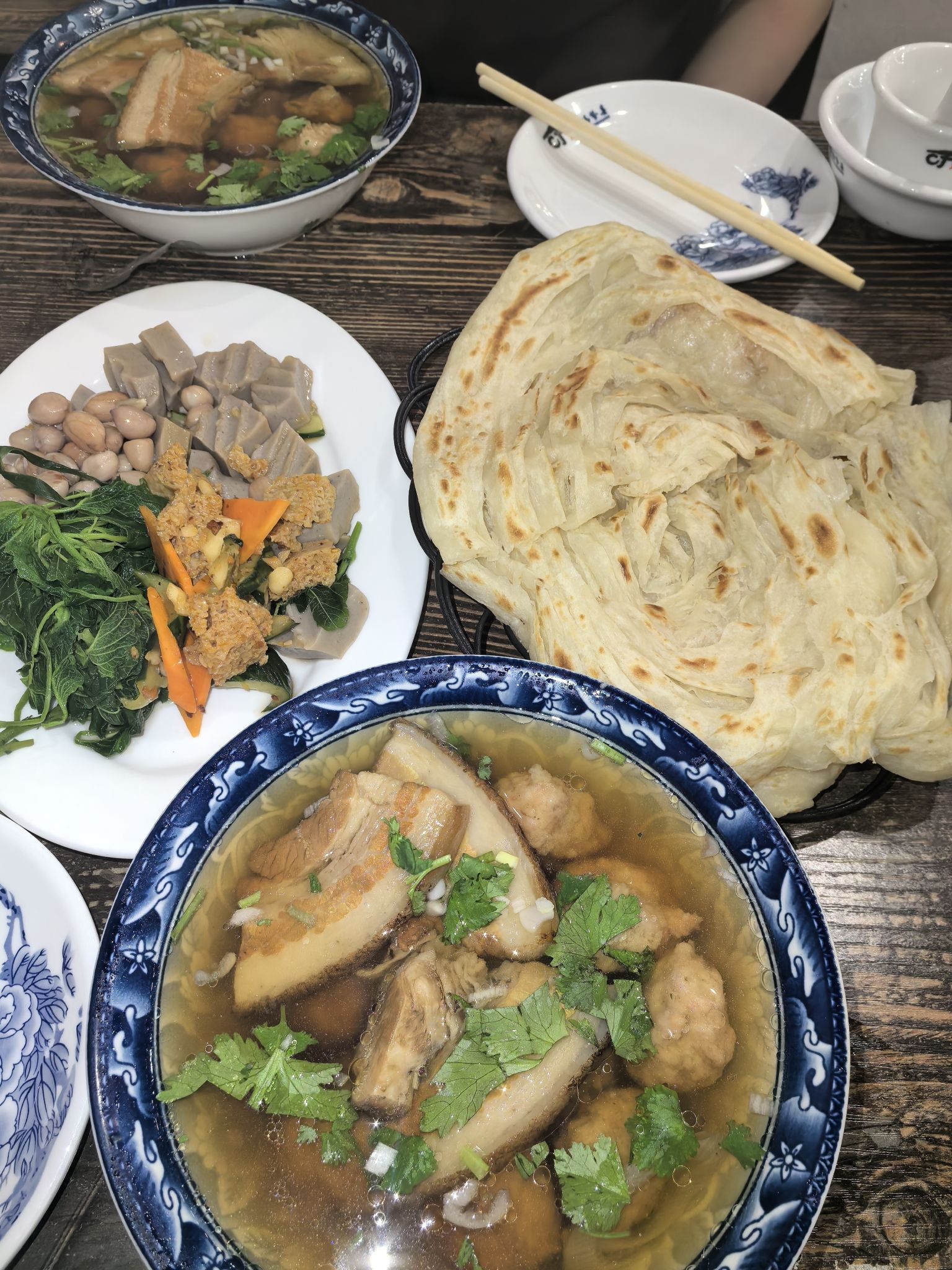 老束鹿吕记烙饼丸子肉(朝阳路店)