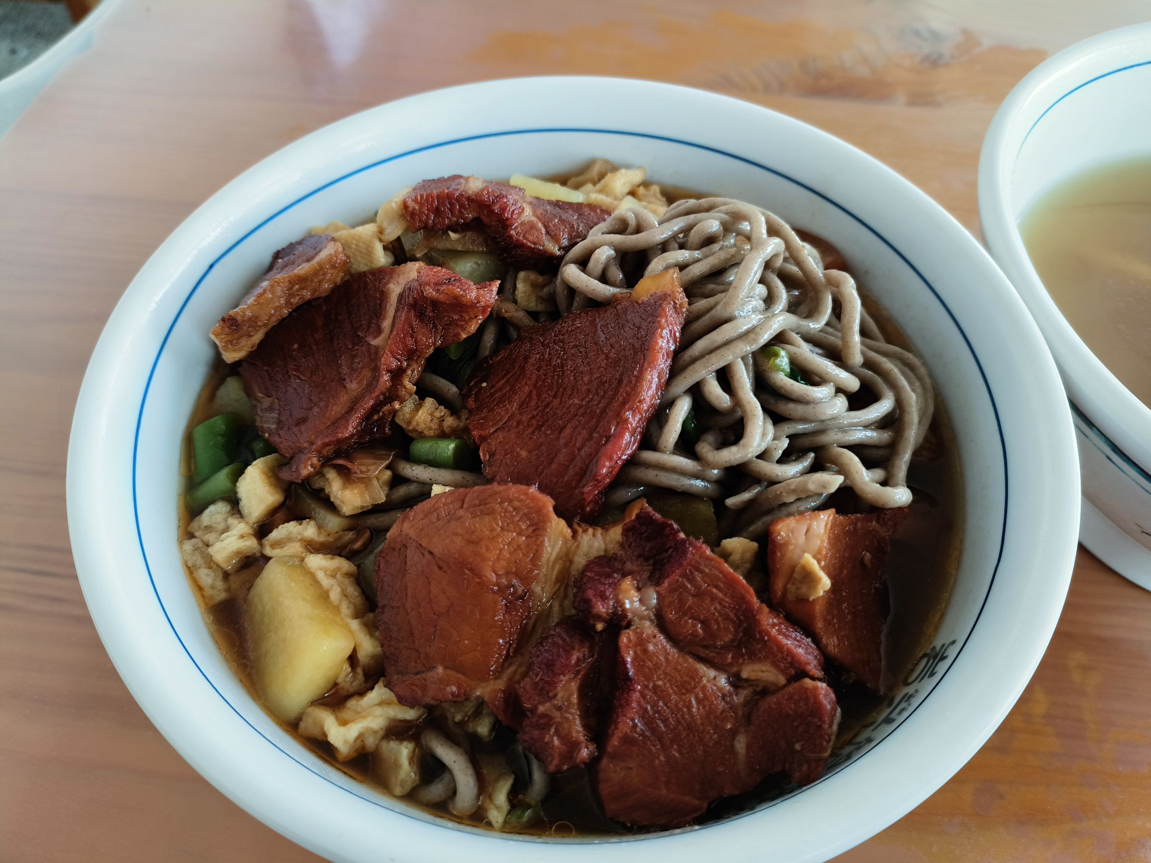 岩兴饸饹馆