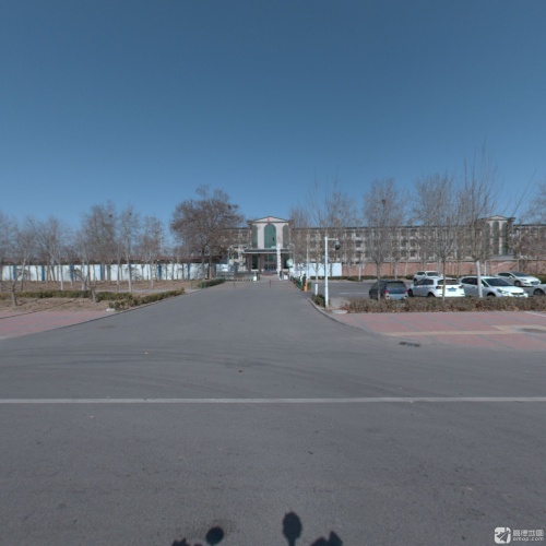 辛集市育才中学