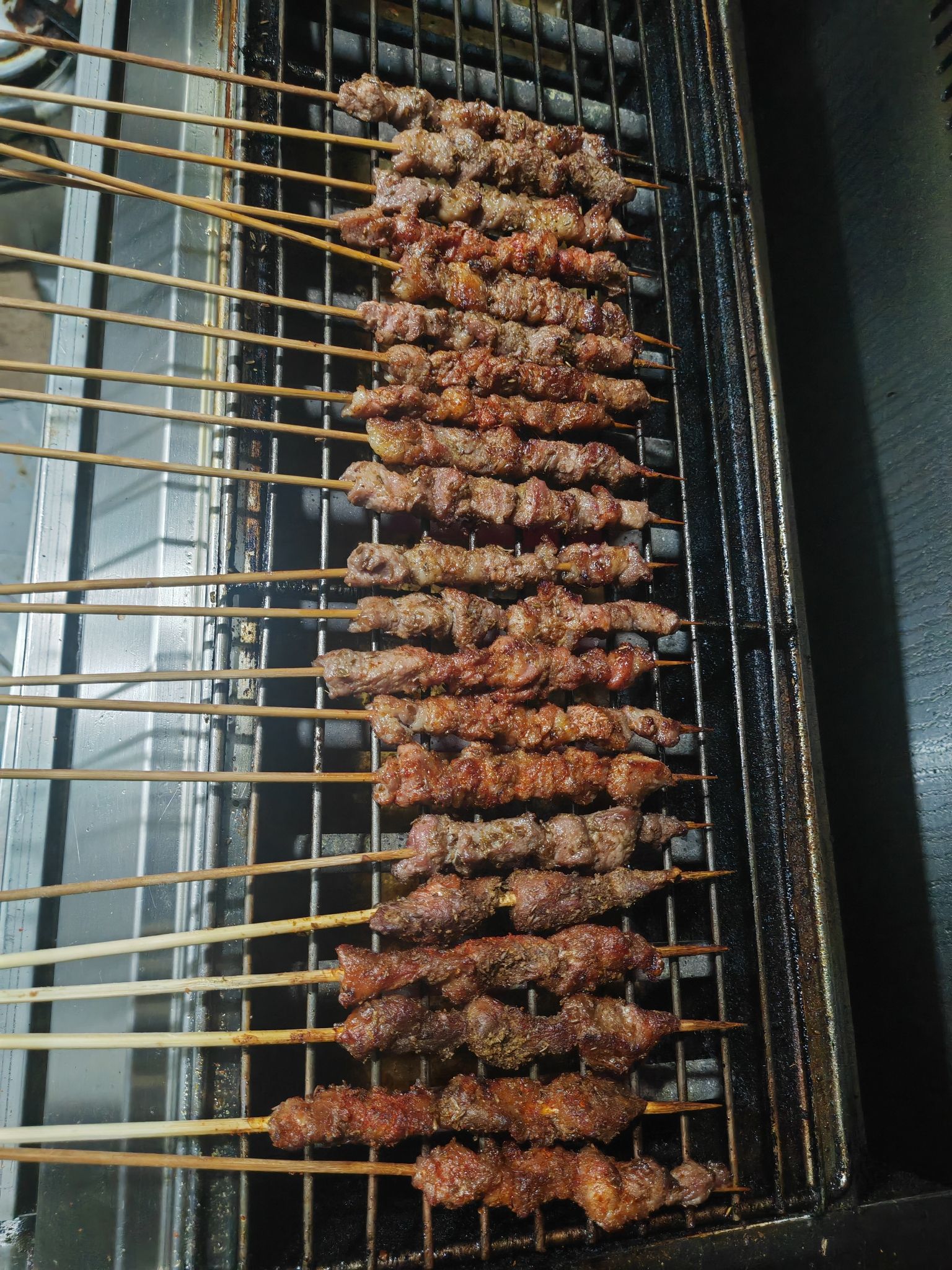 胡杨树大盘鸡(一中小区店)