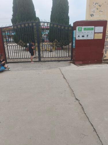 无极县黄台学校