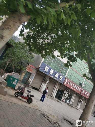 安徽正宗牛肉板面