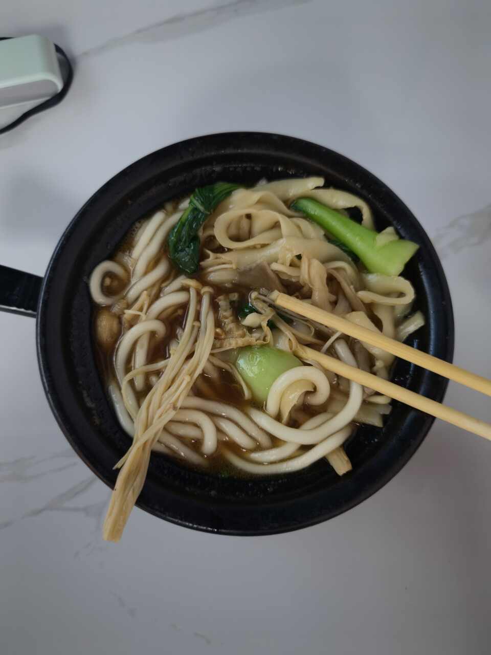兄弟俩砂锅土豆粉(蓝天商业大楼店)