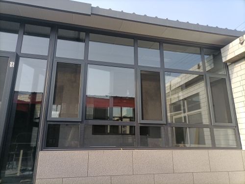 定州市东丁村森泰断桥隔热门窗厂