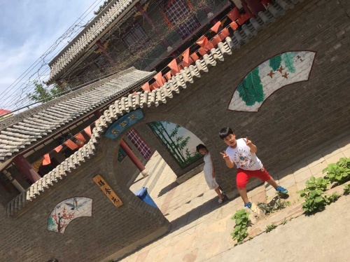 龙华山庄