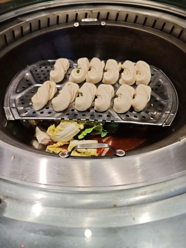 老灶台柴锅炖