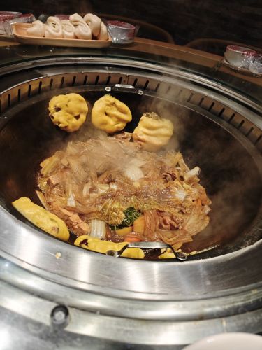 老灶台柴锅炖