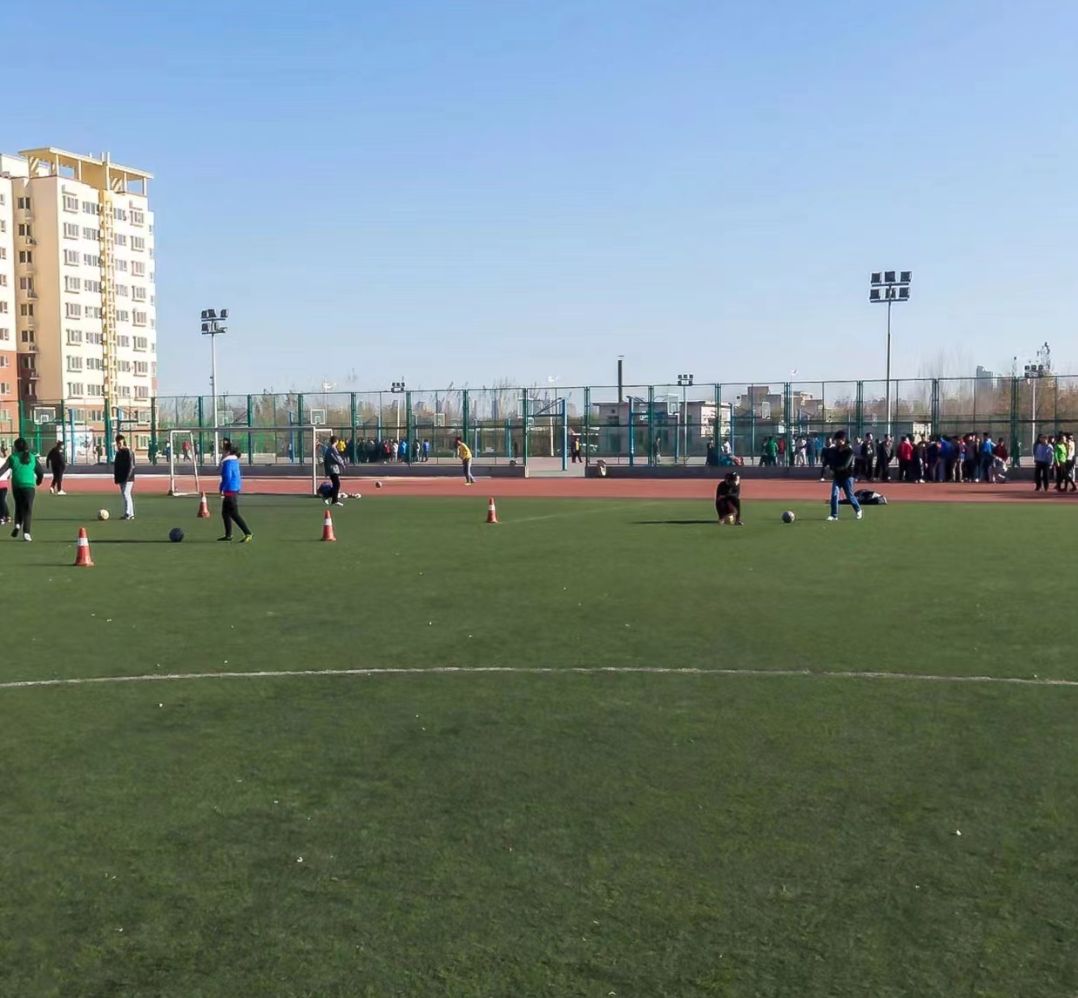 河北科技大学西北操场