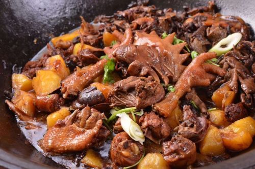 乡村老灶铁锅炖