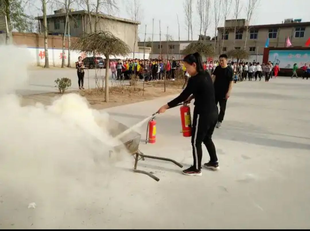 东杨庄小学