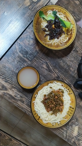 董师傅老碗面
