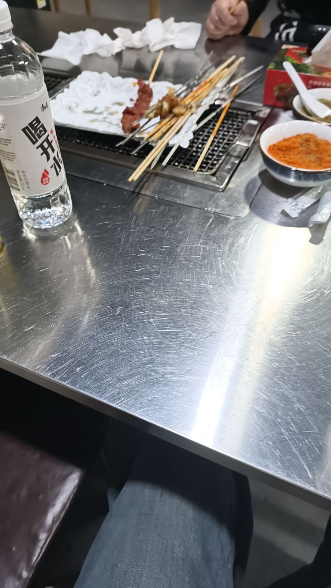 老槐树外婆家烤羊腿(跃进路店)