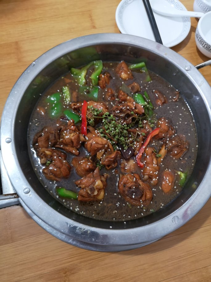 鲁色花椒鸡总店