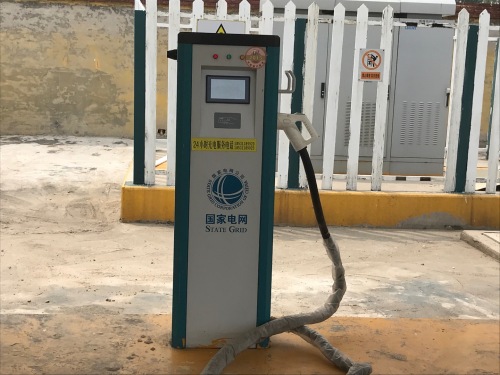 国家电网汽车充电站(京昆高速灵寿服务区充电站北京方向)