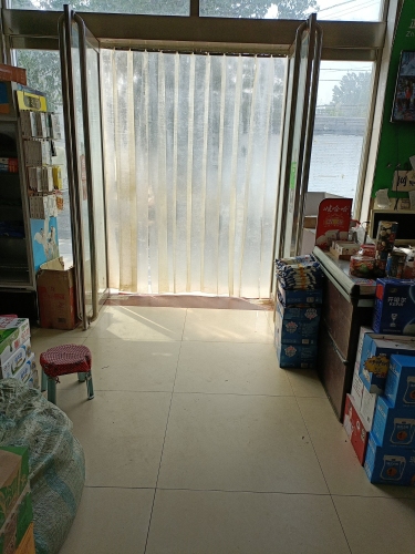 瑞天西房头新颖超市