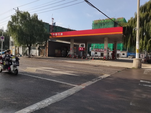 中国石油中油行唐平安加油站