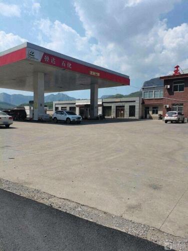 发达石化加油站