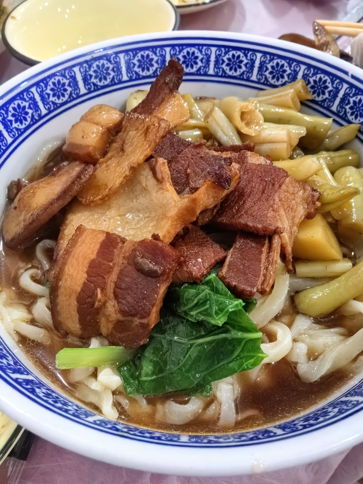 大灵寿手擀腌肉面