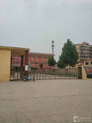 曲阳县岸下小学