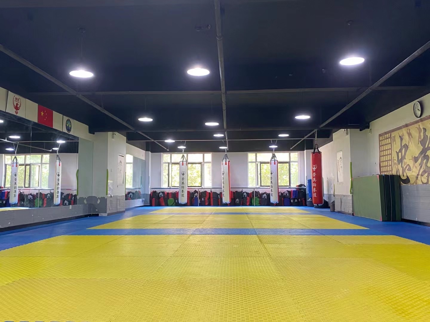 崇英武道(龙腾店)