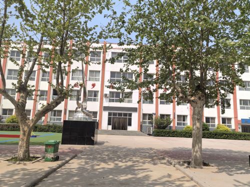 营里镇实验小学