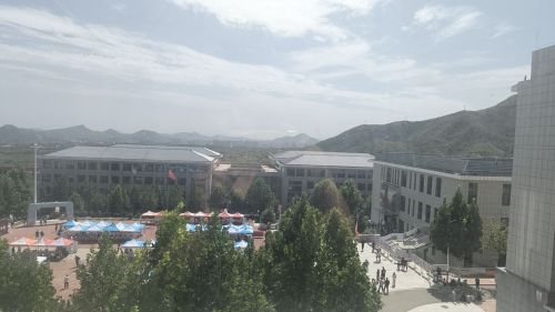 石家庄铁道大学龙山校区教学楼