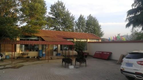 赞皇县百草山庄垂钓园