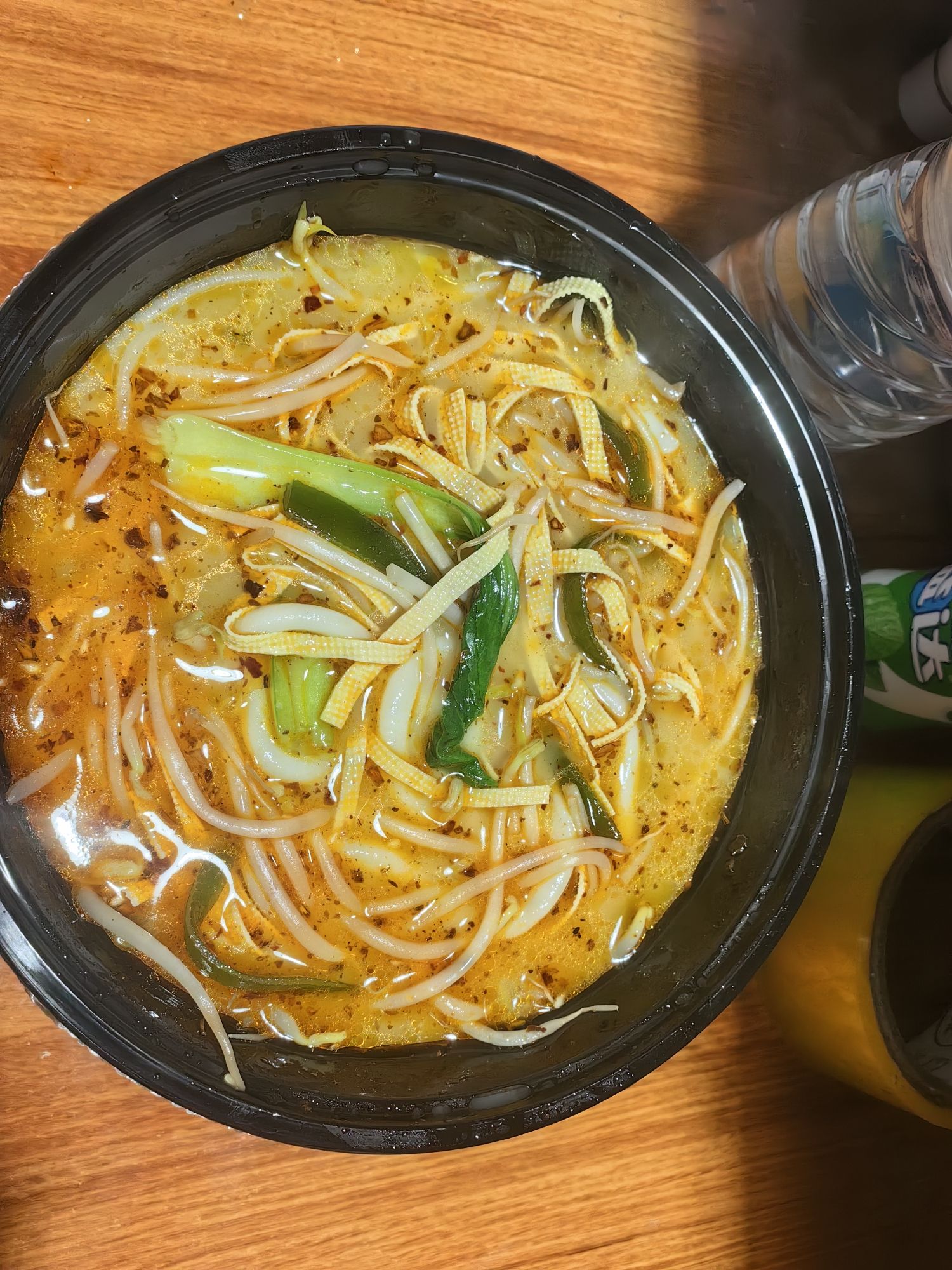 紫橙源过桥米线(天山壹方)