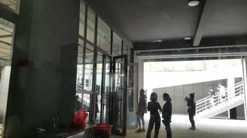 裕华德佰斯超市(化药学院店)
