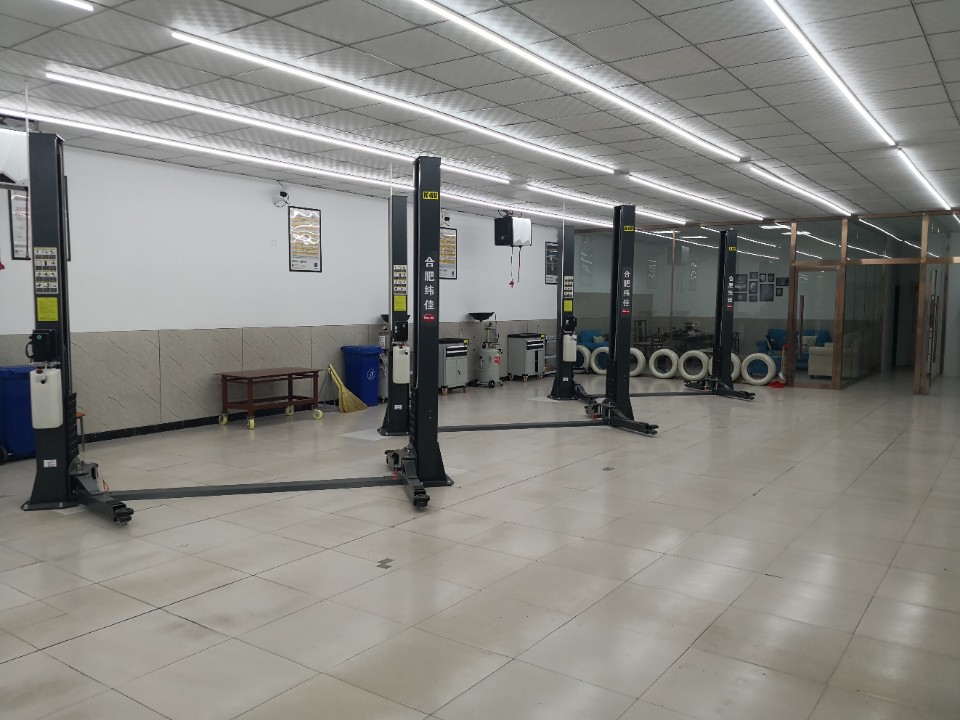 迪奥汽车专业维修(学苑路店)