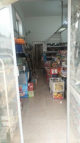 荣进便宜超市