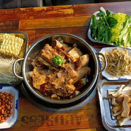 鸿极骨头馆(自助)