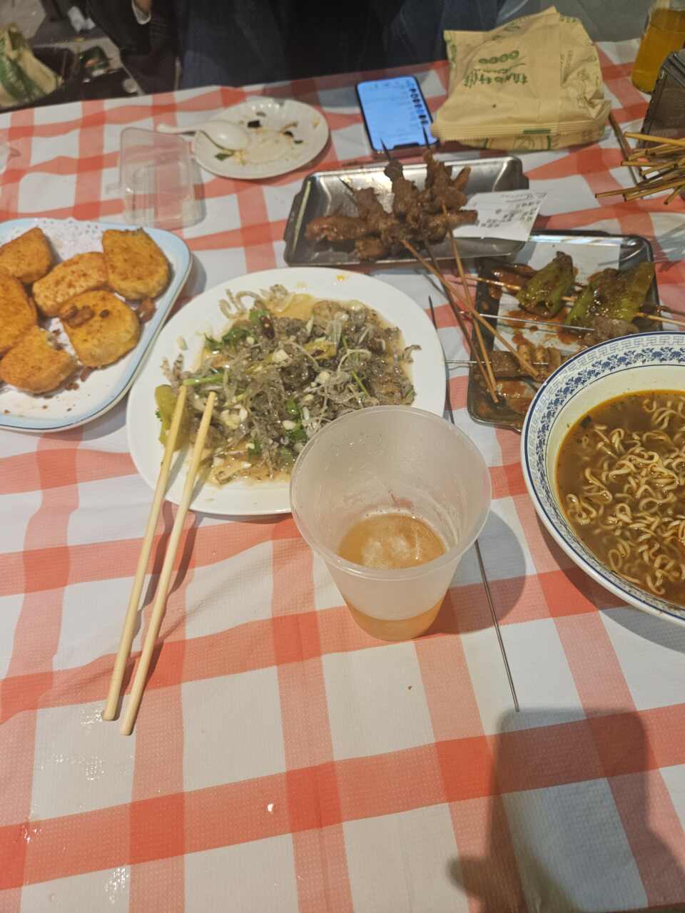 自家人饭店宴会厅