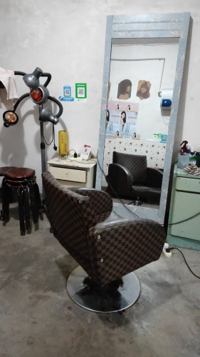 王寨云仙理发店